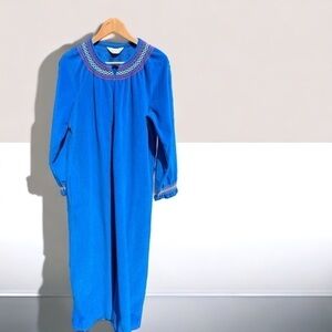 Vanity Fair robe, vintage, made in USA, Dacron polyester, pristine condition